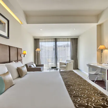 The George, Urban Boutique Saint Julian's