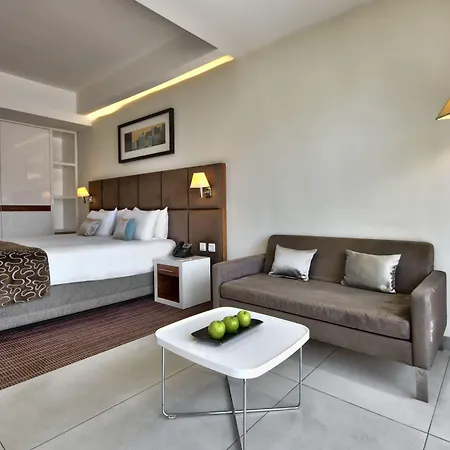 Ξενοδοχείο The George, Urban Boutique 4*