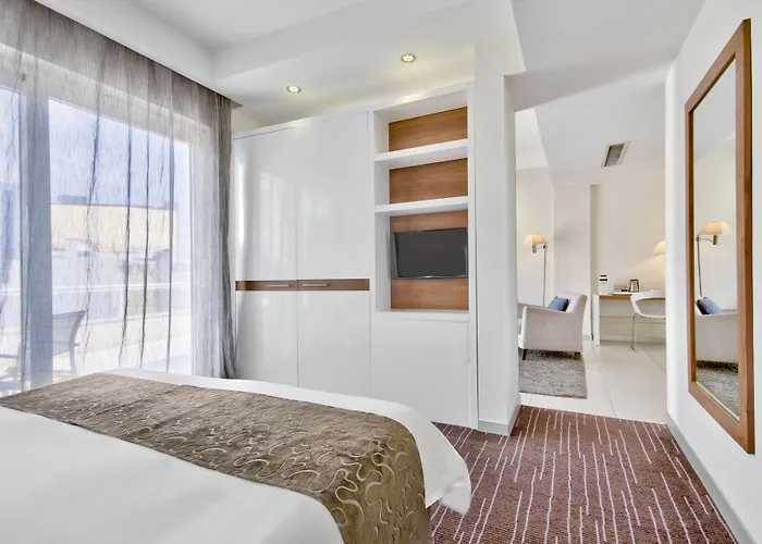 The George, Urban Boutique Hotel 4*