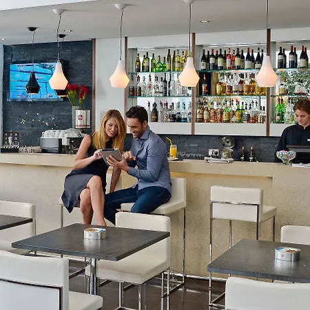 The George, Urban Boutique Hotel San Ġiljan
